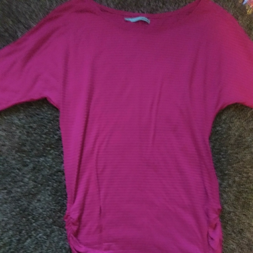 Elbow length arm pink shirt